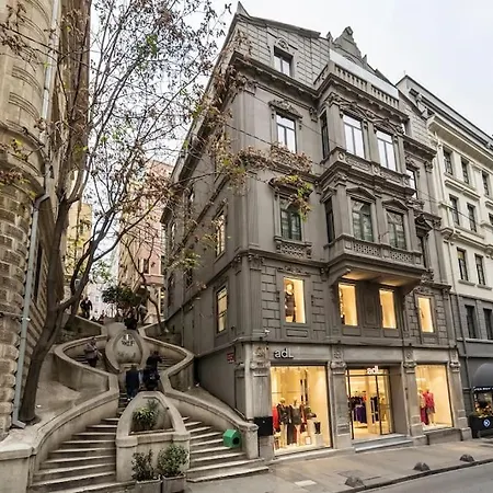 Daire Spacious Flat In Galata İstanbul